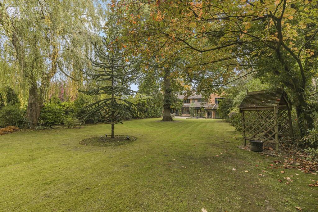 5 bedroom detached house for sale in Delahays Drive, Hale, WA15